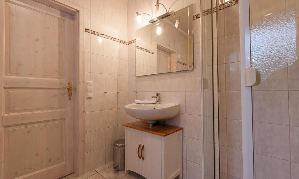 Haus Schilfkante - Wohnung 2 Wieck Buitenkant foto